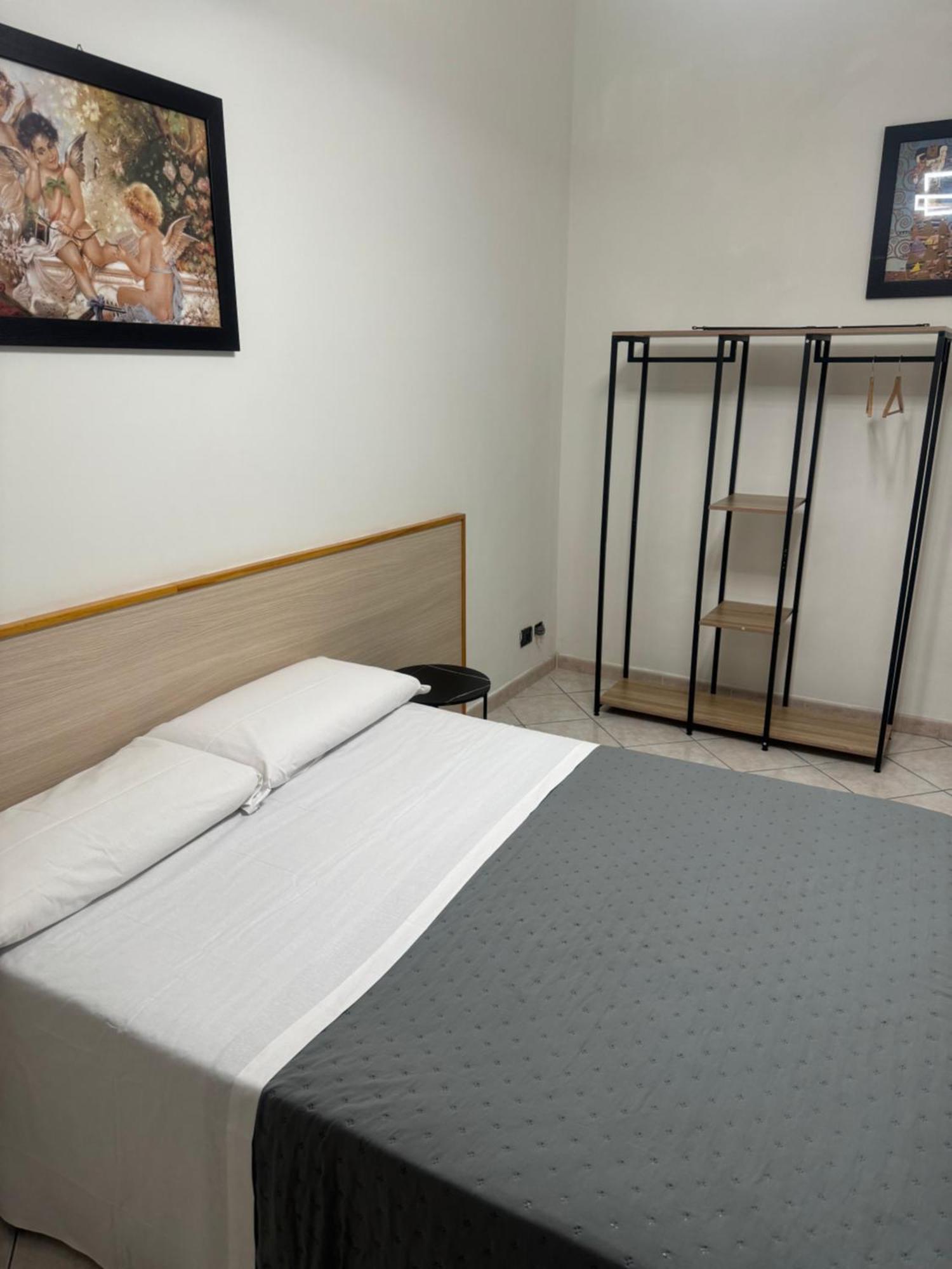 Appartamento Larisarooms Rom Exteriör bild